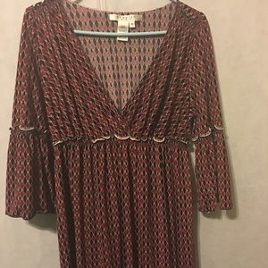 Knee to lower thigh length patterned dress